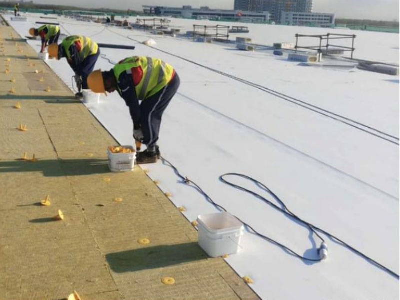 Équipement d'étanchéité en polymère résistant au froid